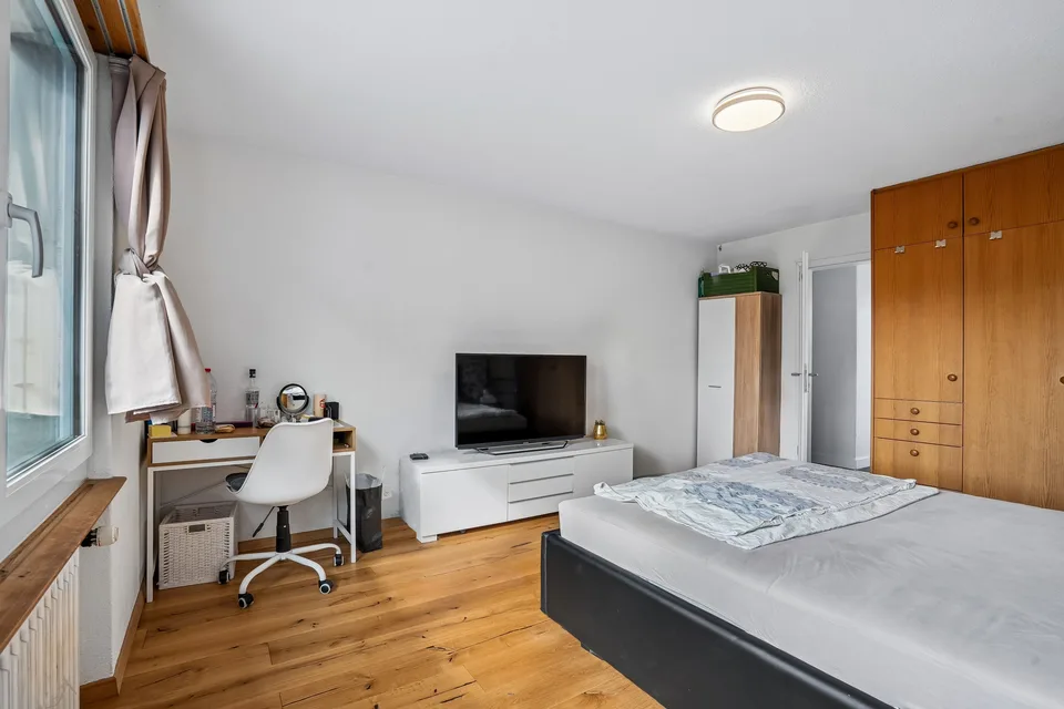 Zentrales Wohn- &amp; Geschäftshaus mit Terrasse in Frick