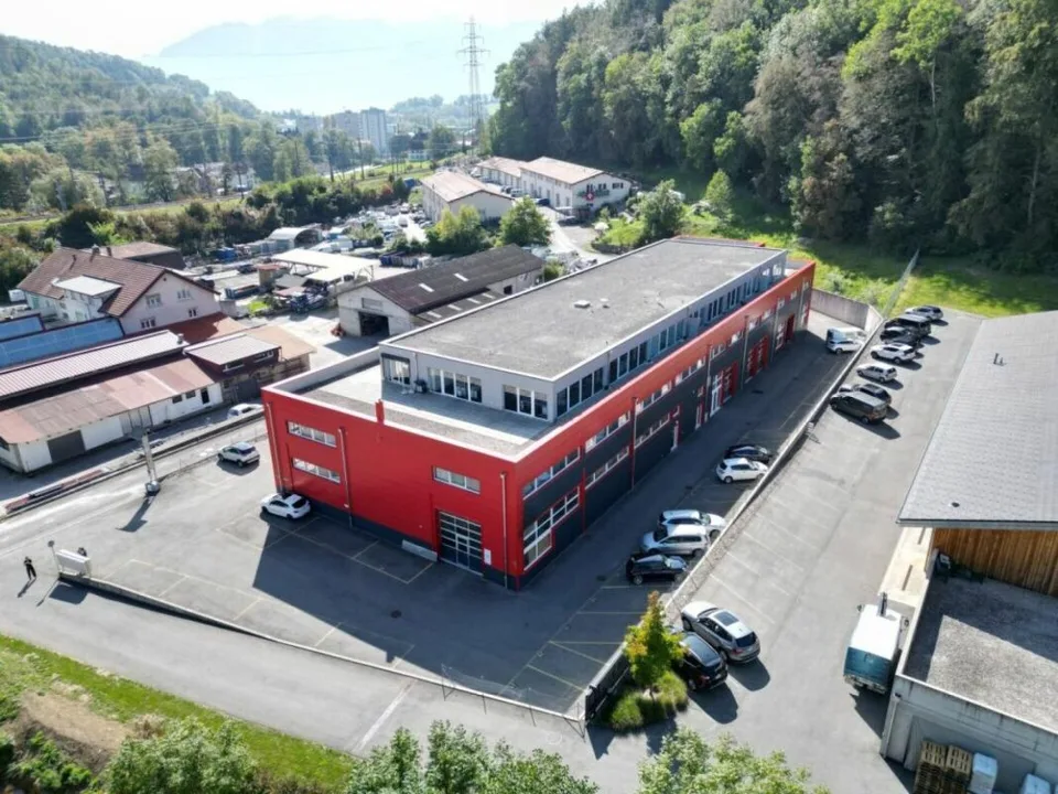 Administratif/Bureau 1.5 pièces 156.35 m2 à Puidoux-Gare