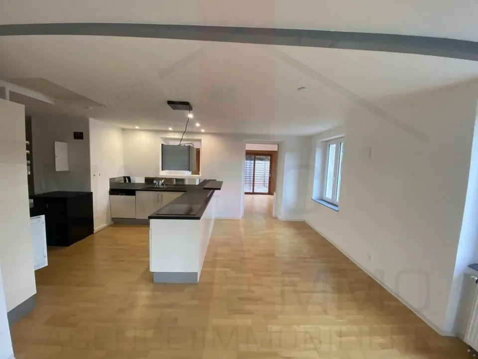 Appartement lumineux avec terrasse à Fontenais