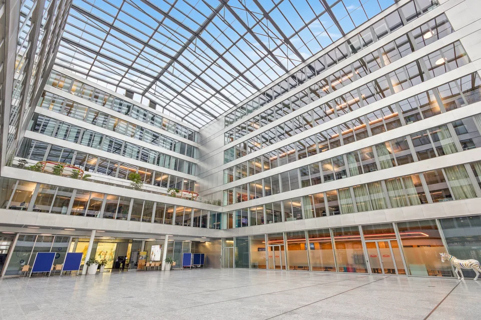 Espace commercial agrandi dans le Glattpark tendance