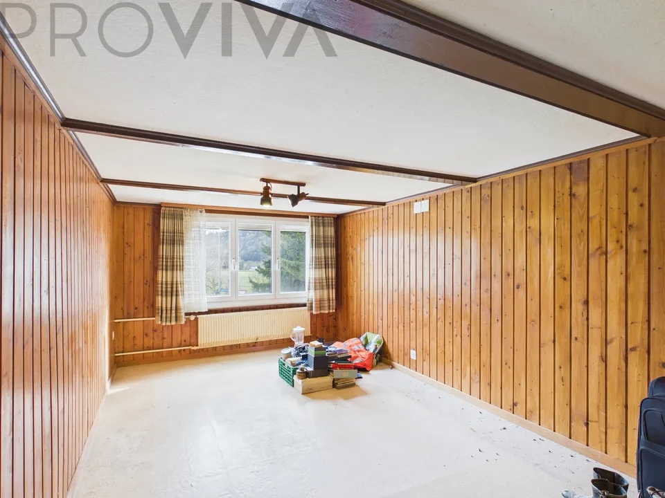 Incantevole casa bifamiliare con grande potenziale in una posizione tranquilla e verde – foto 11 di 12