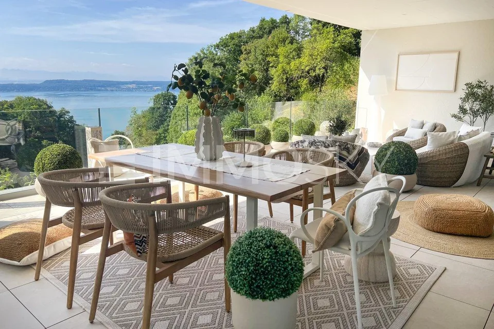 Appartement dexception avec vue lac et prestations haut de gamme