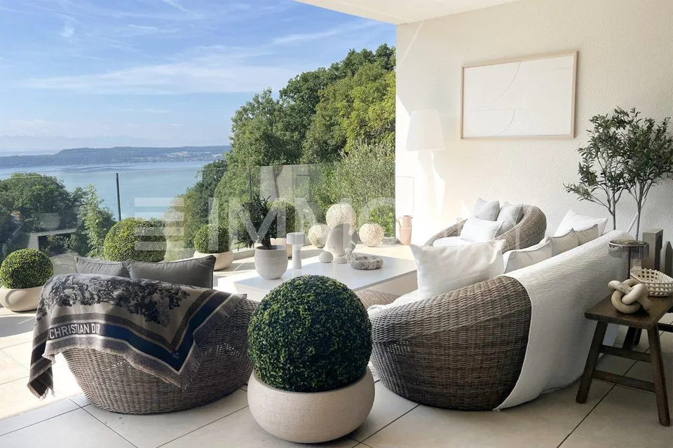 Appartement dexception avec vue lac et prestations haut de gamme