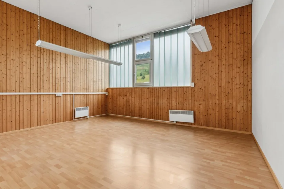 Spazio atelier nel quartiere industriale di Oberfeld
