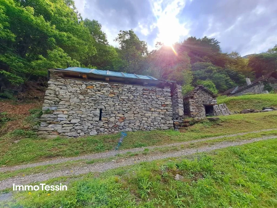Il tuo sogno Rustico in Valle Maggia con permesso di costruzione – foto 10 di 13
