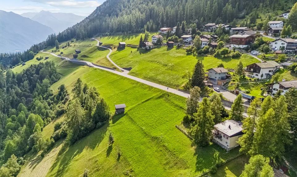 3,520 m² Development Plot with Project Study in Davos Wiesen