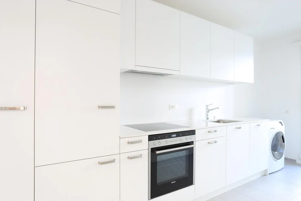 attractive 2-room apartment in renovated, well-maintained property