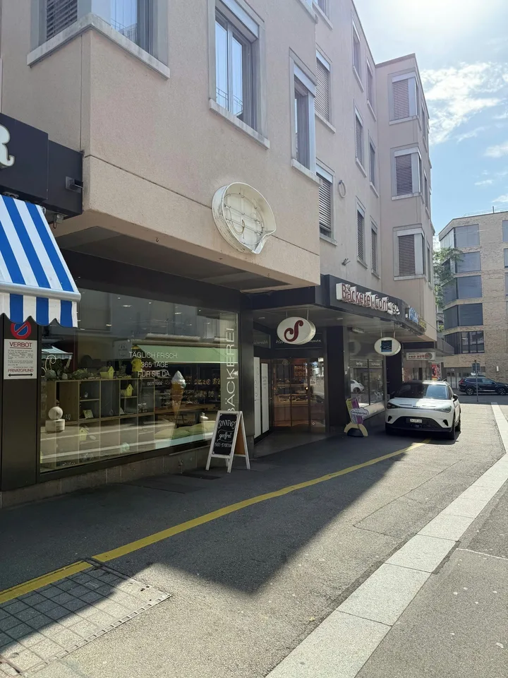 Prime location with high foot traffic - Retail space in Oerlikon