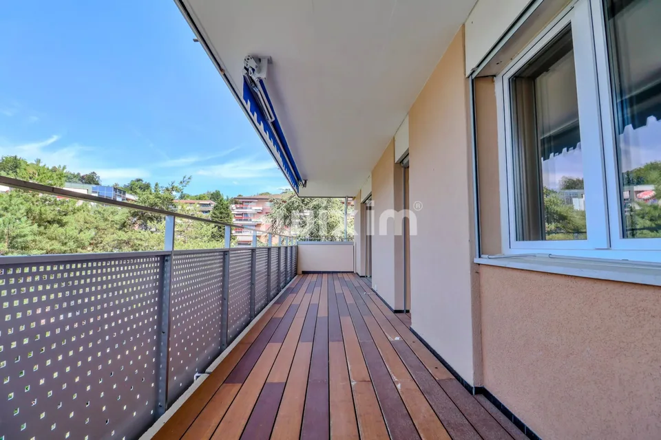 Schlanker Luxus mit Seeblick! Neue 3,5-Zimmer-Wohnung mit Balkon! – Foto 8 von 8