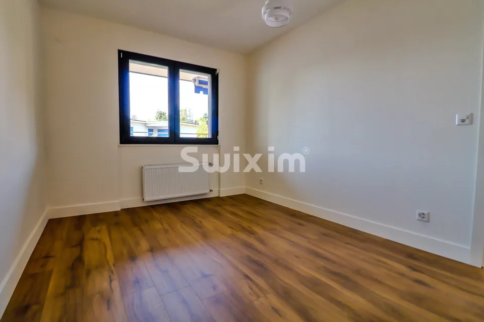 Schlanker Luxus mit Seeblick! Neue 3,5-Zimmer-Wohnung mit Balkon! – Foto 7 von 8
