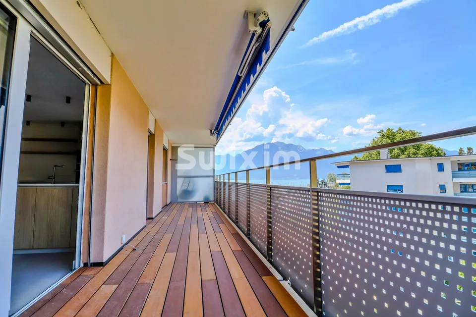 Schlanker Luxus mit Seeblick! Neue 3,5-Zimmer-Wohnung mit Balkon!