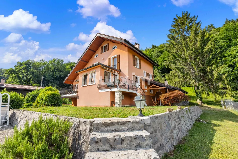 Villa individuelle familiale avec un vaste jardin !