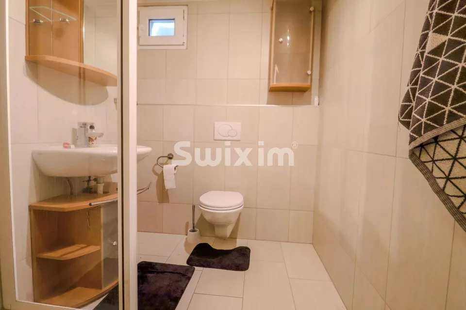 Exklusiv! Einfamilienhaus in Wohngegend! – Foto 10 von 10