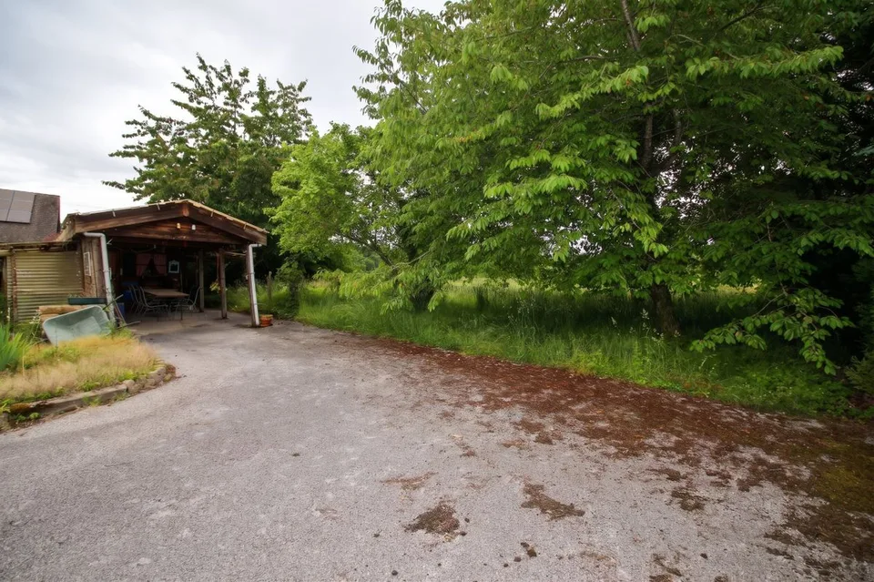 Maison contiguë à rénover – photo 10 sur 11