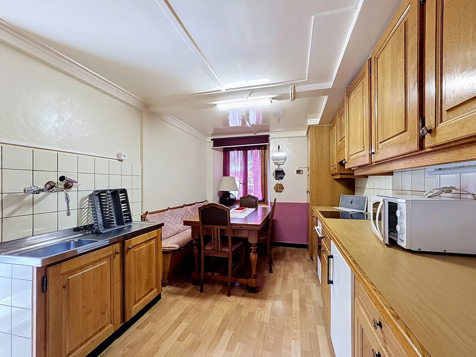 Appartement lumineux au calme, partiellement meublé