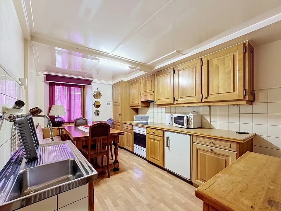 Appartement lumineux au calme, partiellement meublé