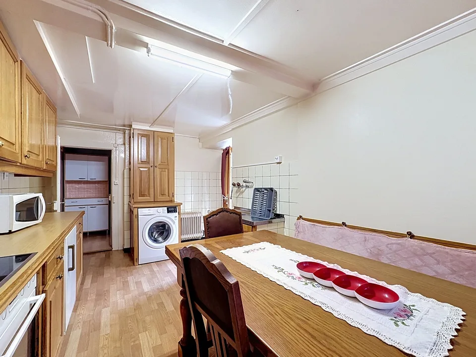 Appartement lumineux au calme, partiellement meublé