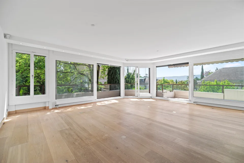 Beau duplex, 6,5 pièces, avec piscine, jardin au coeur de Champel
