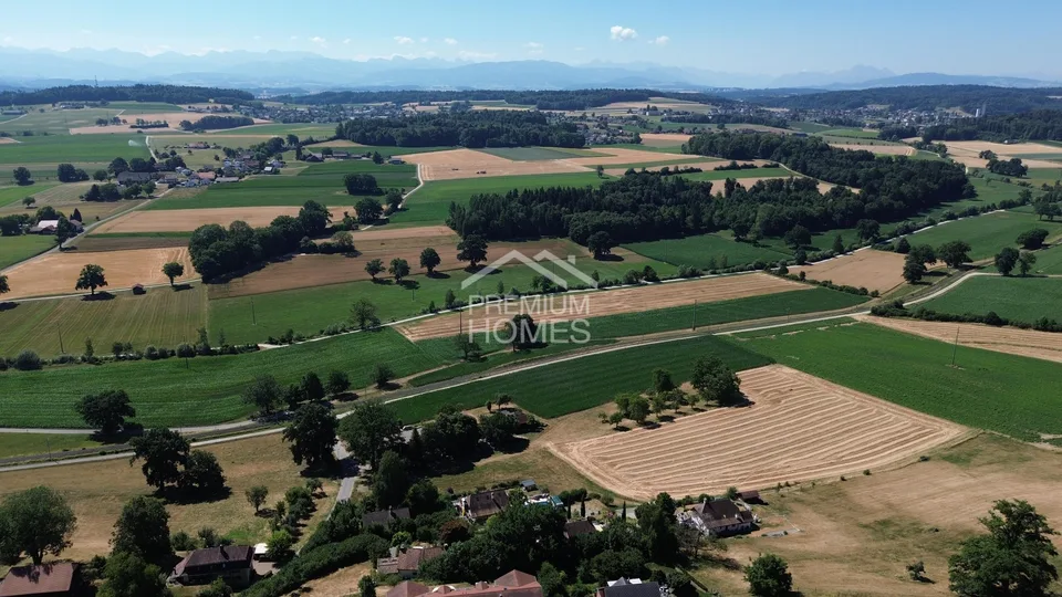 Casale di carattere con potenziale di sviluppo – foto 6 di 7