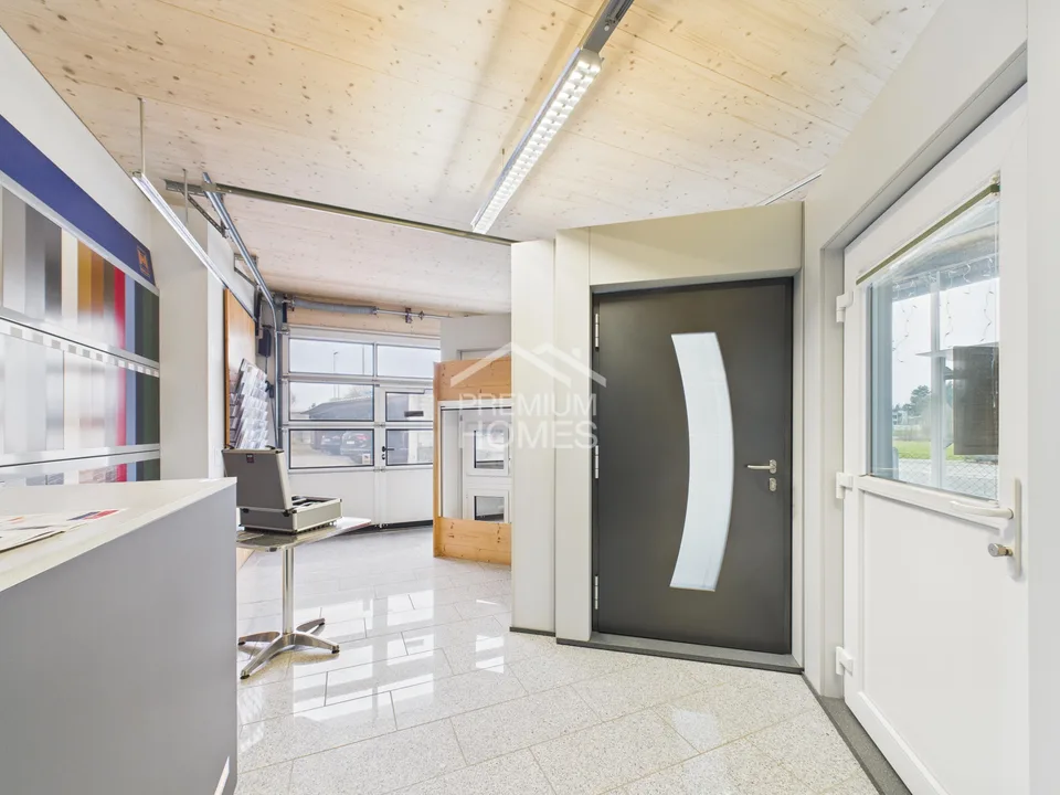 Grosszügige Gewerbeliegenschaft mit Wohnhaus