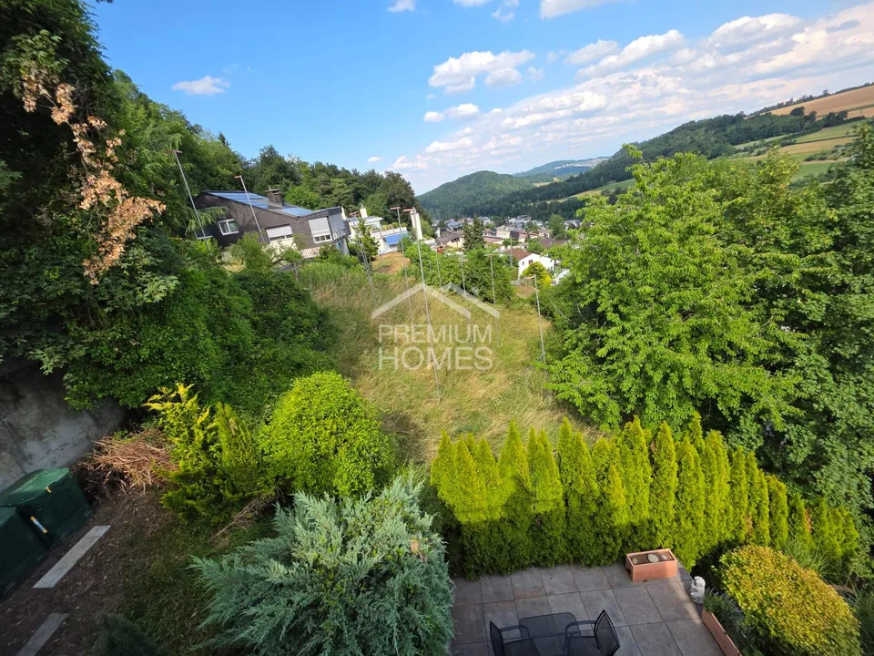 Bauland mit Alpenpanorama