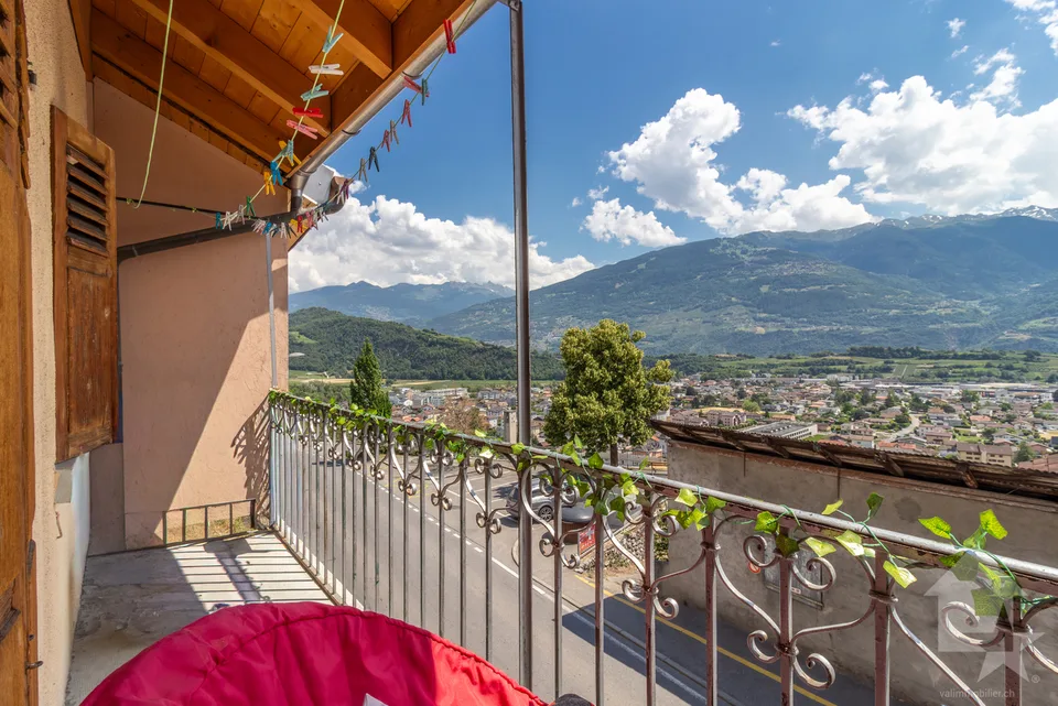 Maison villageoise avec duplex 3.5 pièces de 90 m2 et local commercial – Foto 9 von 13