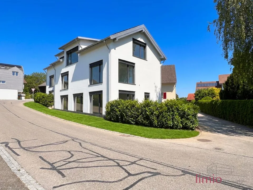 HIGH-STANDARD NEUBAU: PV, KOMFORTLÜFTUNG, SMART-HOME, LUFT-WASSER-WÄRMEPUMPE
