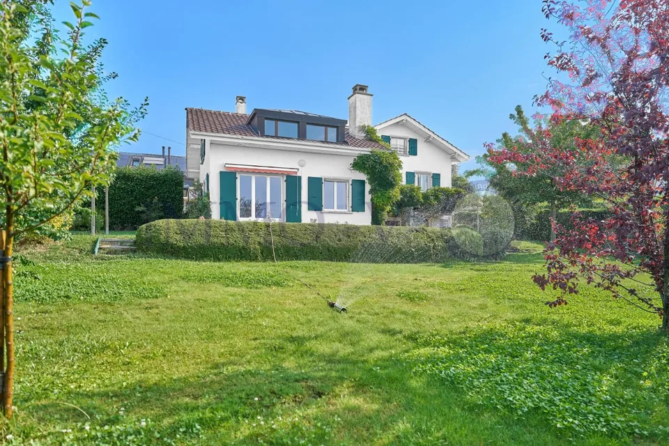 SPACIEUSE ET INDIVIDUELLE AVEC GRAND JARDIN