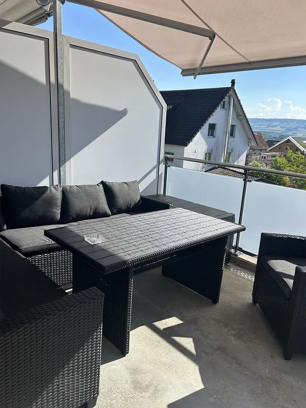 Appartement en attique confortable au standard de propriété