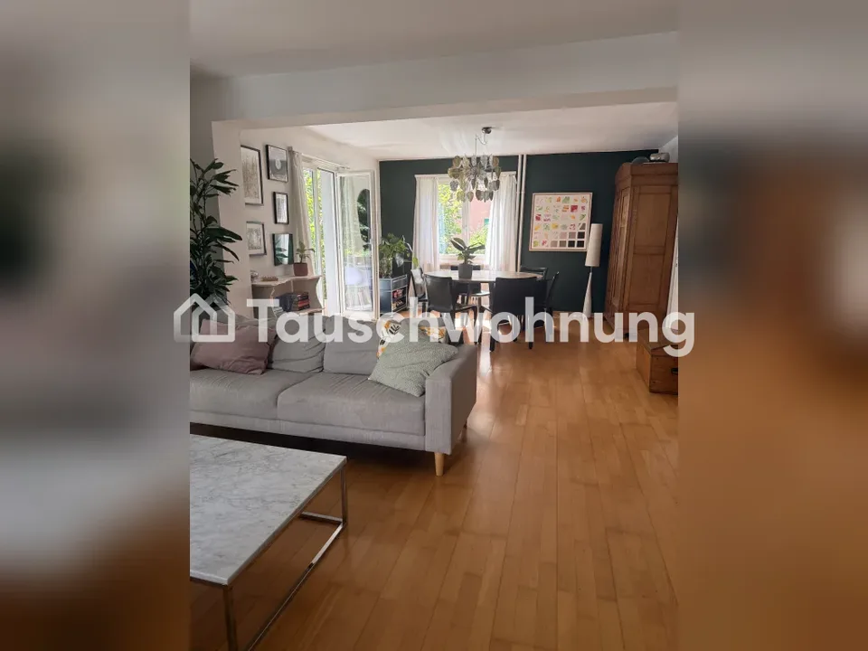 2,5-Zimmer-Wohnung mit zwei Balkonen an ruhiger Lage