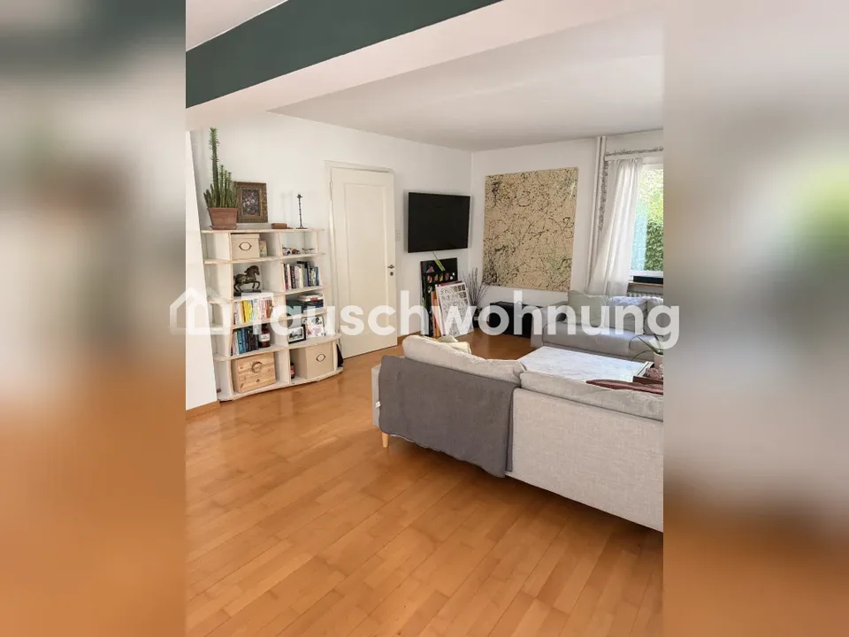 2,5-Zimmer-Wohnung mit zwei Balkonen an ruhiger Lage