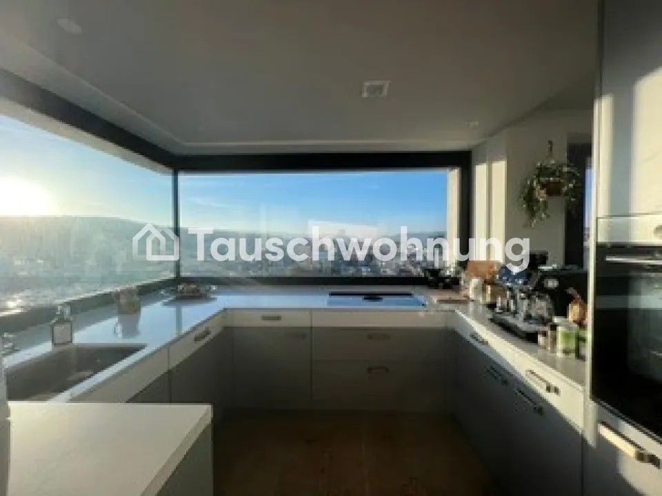 Tauschwohnung in Eigentumstandard im 19. Stock im Kreis 9