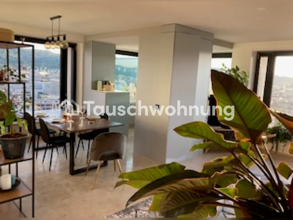 Tauschwohnung in Eigentumstandard im 19. Stock im Kreis 9