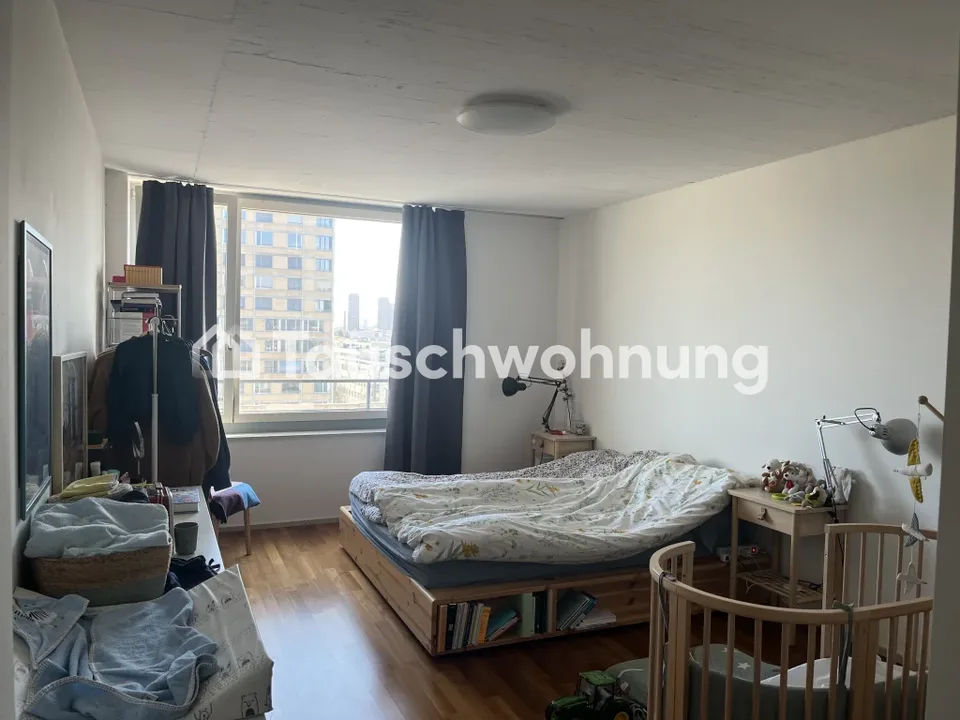 Zürich 3 against 2, dream apartment at Altstetten station