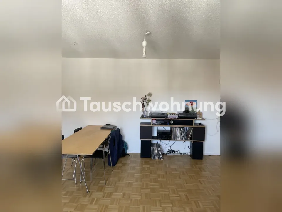 3-room old building apartment in Wiedikon with plenty of light