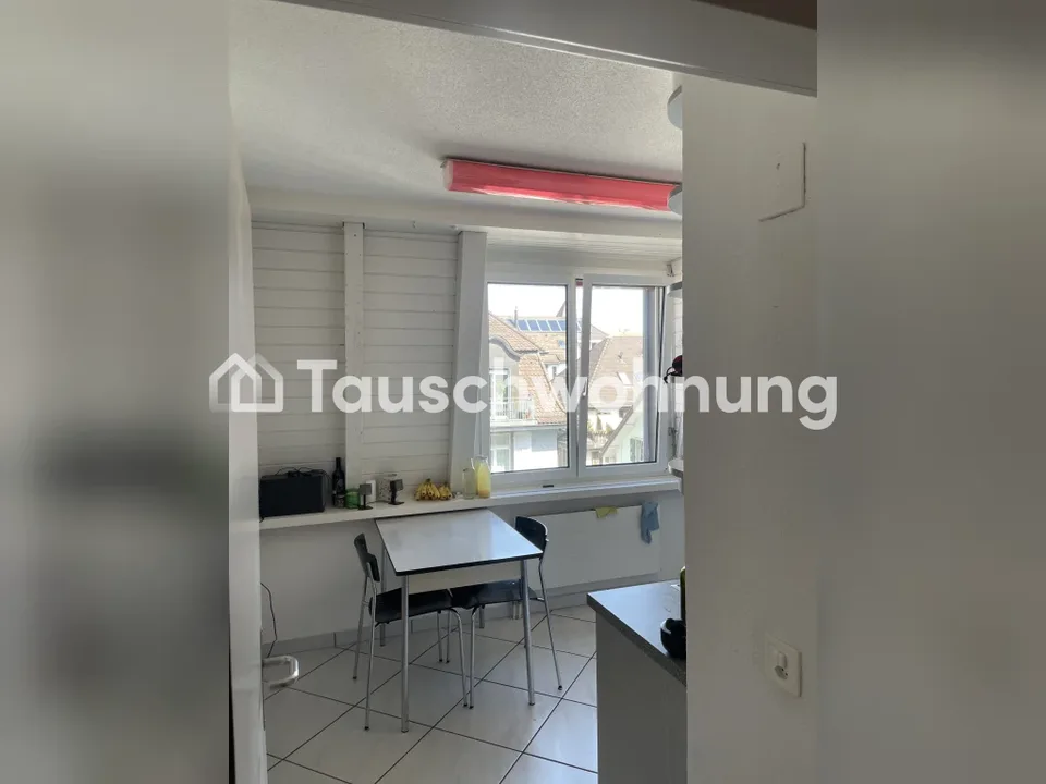 3-room old building apartment in Wiedikon with plenty of light