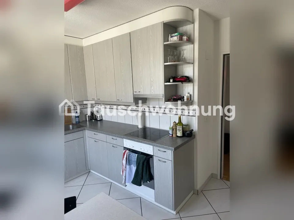 3-room old building apartment in Wiedikon with plenty of light