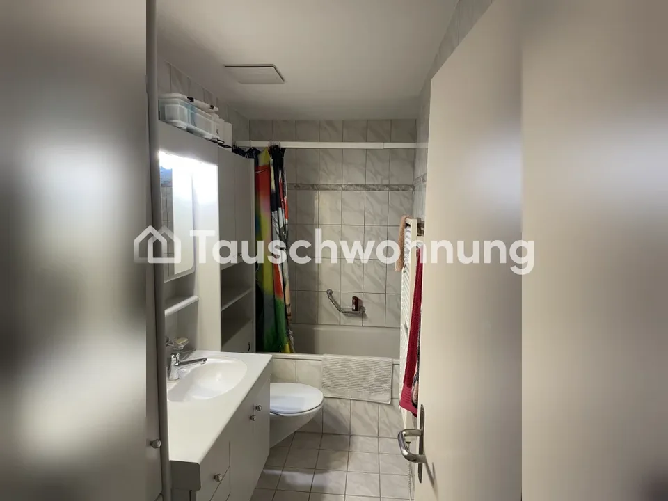 3-room old building apartment in Wiedikon with plenty of light