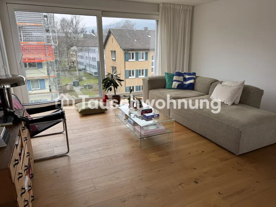 Schöne, helle Attika-Wohnung