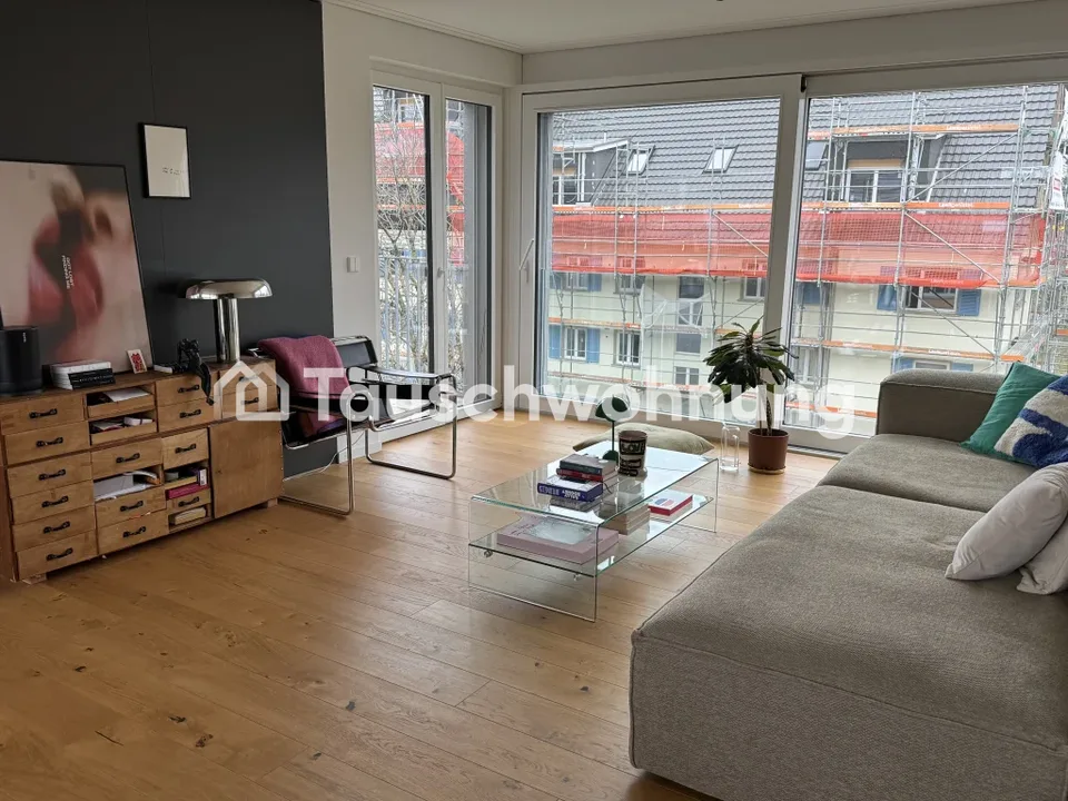 Schöne, helle Attika-Wohnung