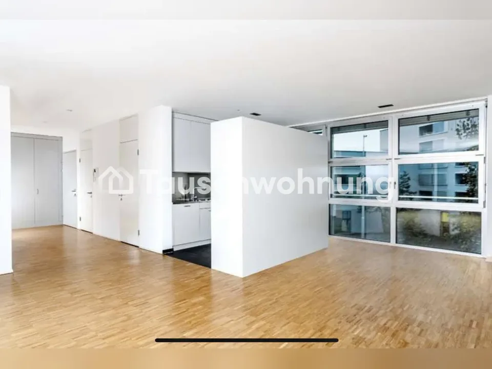 3.5 Zimmer Wohnung mit grossem Balkon und Wiese