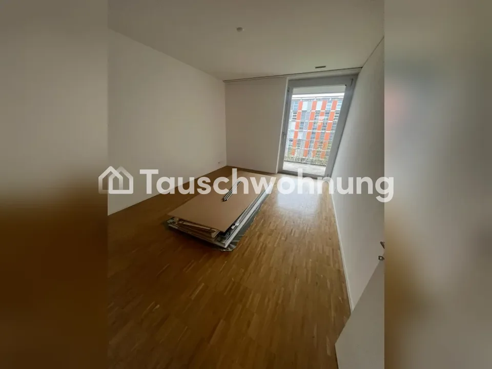 Appartamento 3.5 stanze con balcone e prato – foto 6 di 13