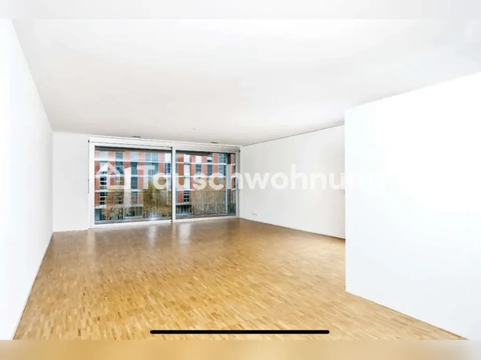 3.5 Zimmer Wohnung mit grossem Balkon und Wiese
