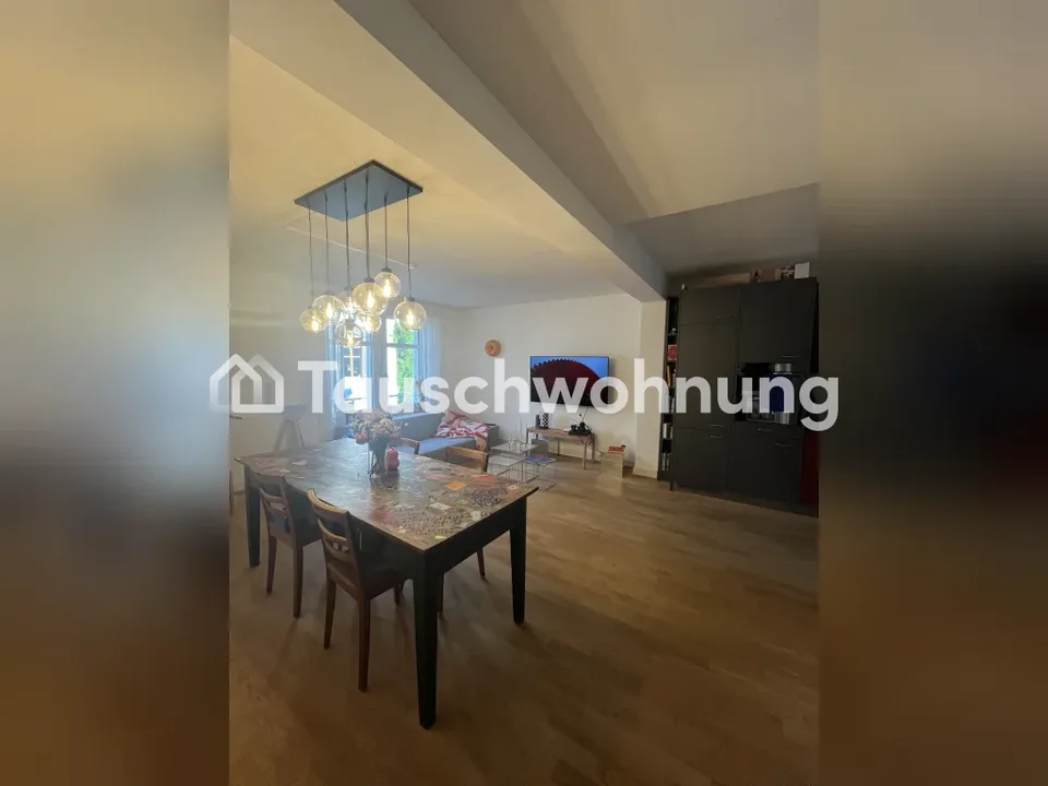 Frisch Sanierte 2.5Zi Wohnung im Kreis 4
