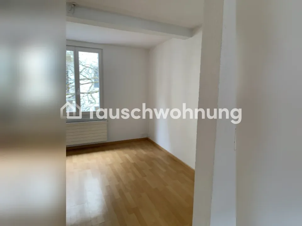 Altbau Wohnung kleines Haus ( 1Stock und Garten PP inkl.)