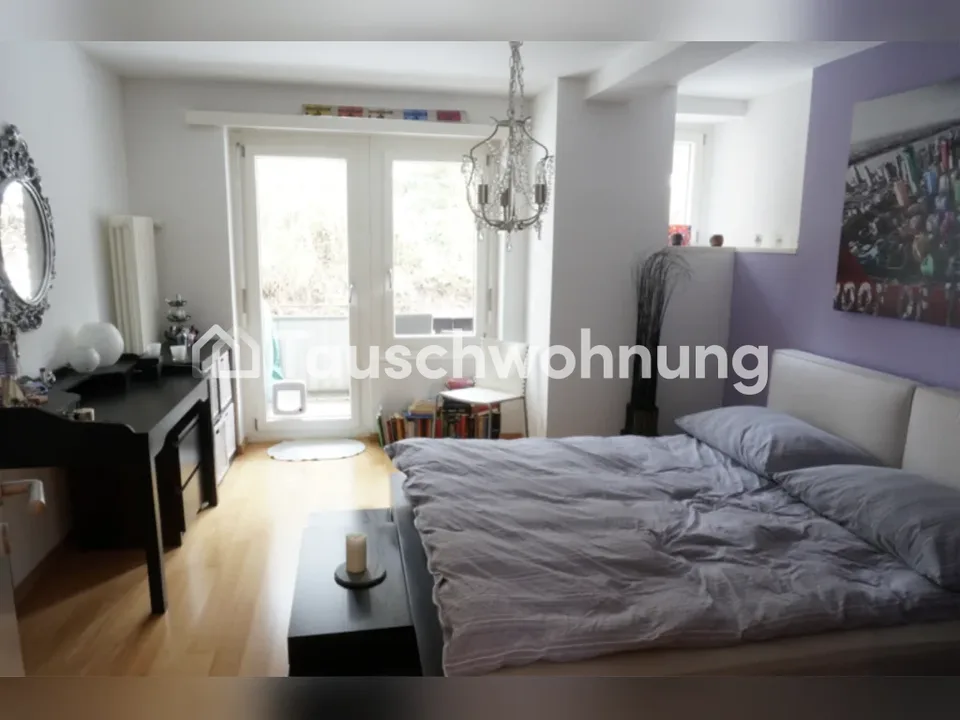 Tausche 4 1/2 Zimmer Wohnung gegen kleinere in Wollishofen