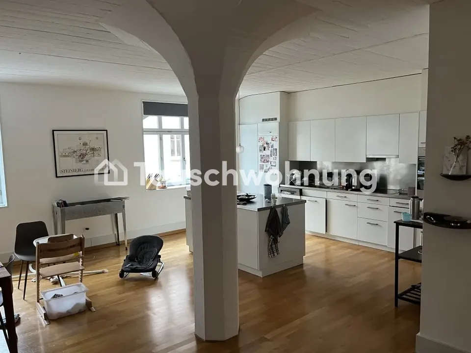 Grosse 3 Zr Wohnung nähe Sihl City (Loft mit Einbau-Wand)