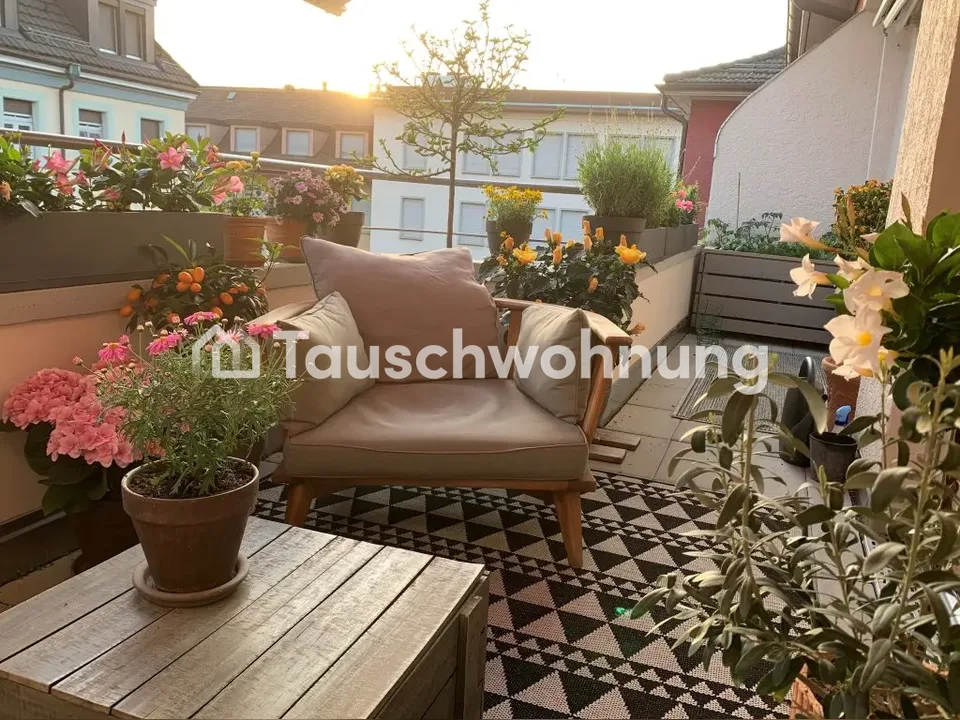 sehr zentrale moderne + helle Dachwohnung mit Terrasse im K4