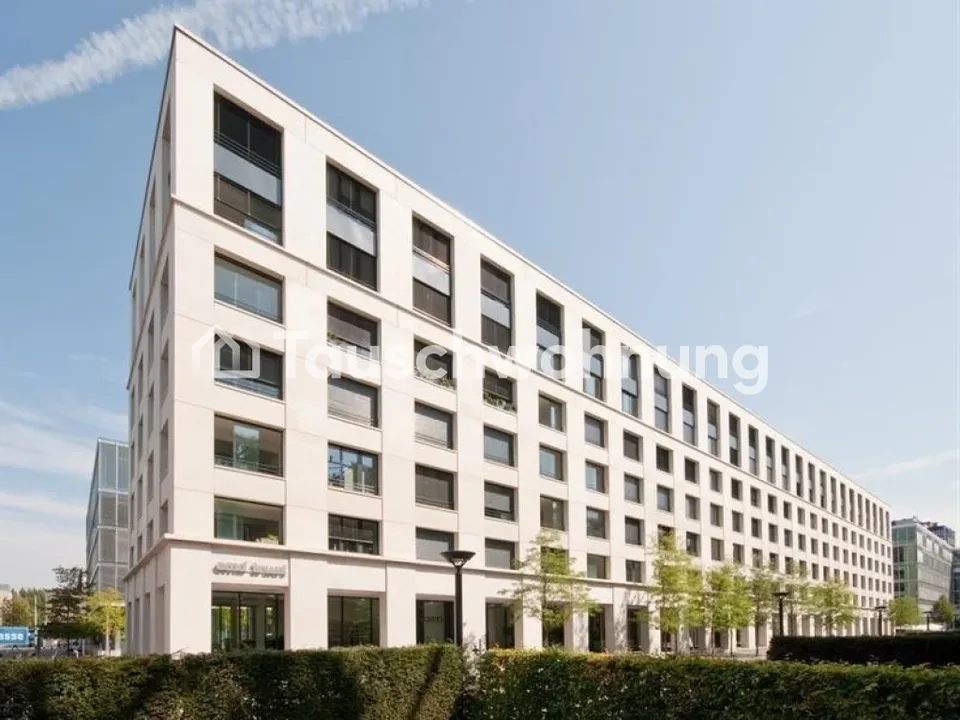2.5 Zimmer Modern building 2min from Oerlikon trainstation