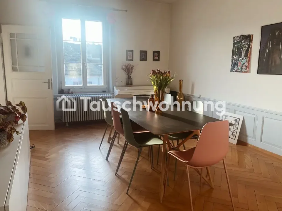 Grosse Altbauwohnung mit hohen Decken, Balkon &amp; Dachterrasse